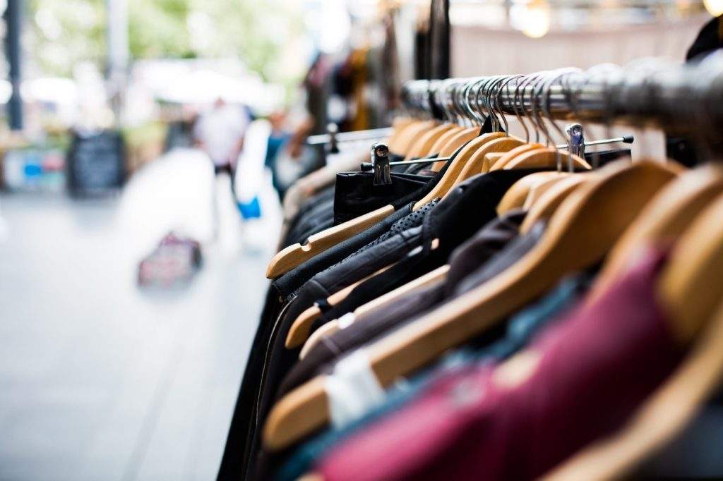 ランニングに適した服装とは？男女別にご紹介します！